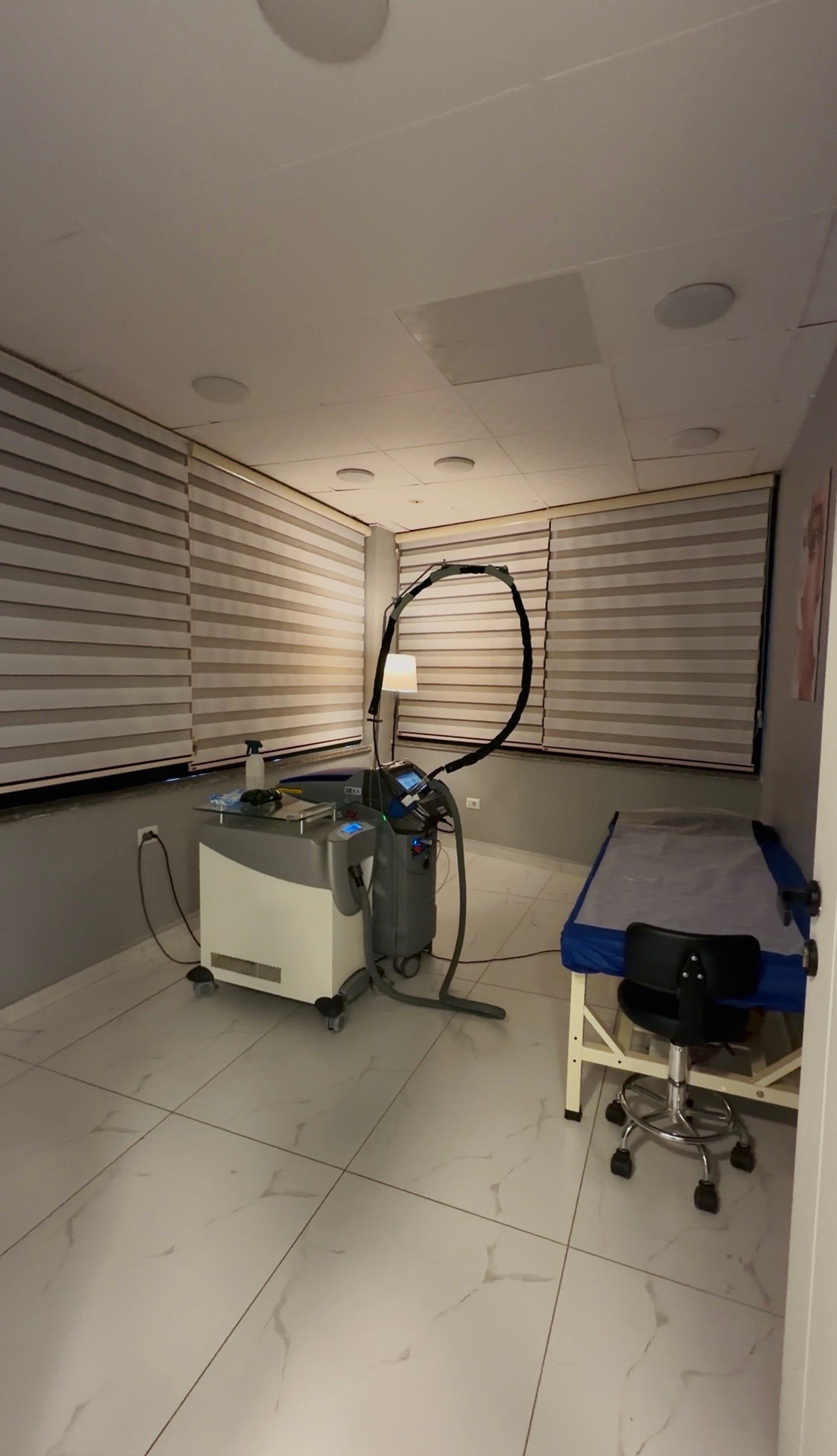 عيادة آينا - الوحدات